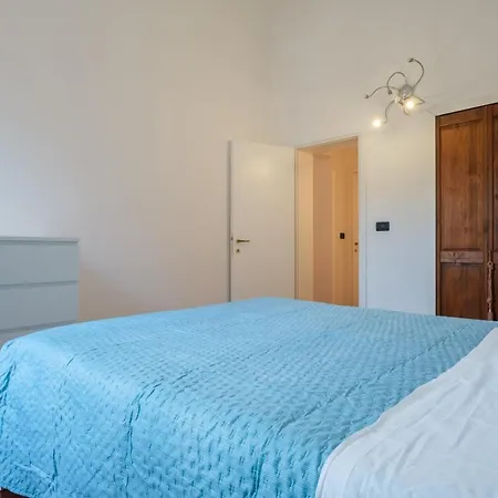 アパート Irnerio 39 By *